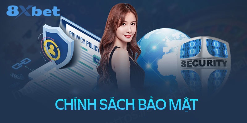 Cô gái tự tin đang hiển thị thông tin về chính sách bảo mật tại 8xbet